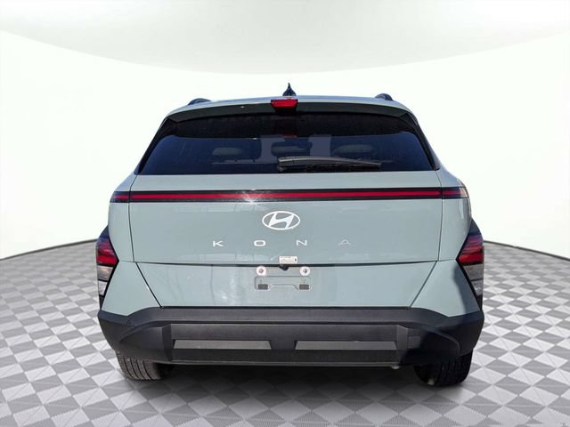 Used 2025 Hyundai Kona SEL FWD image 4
