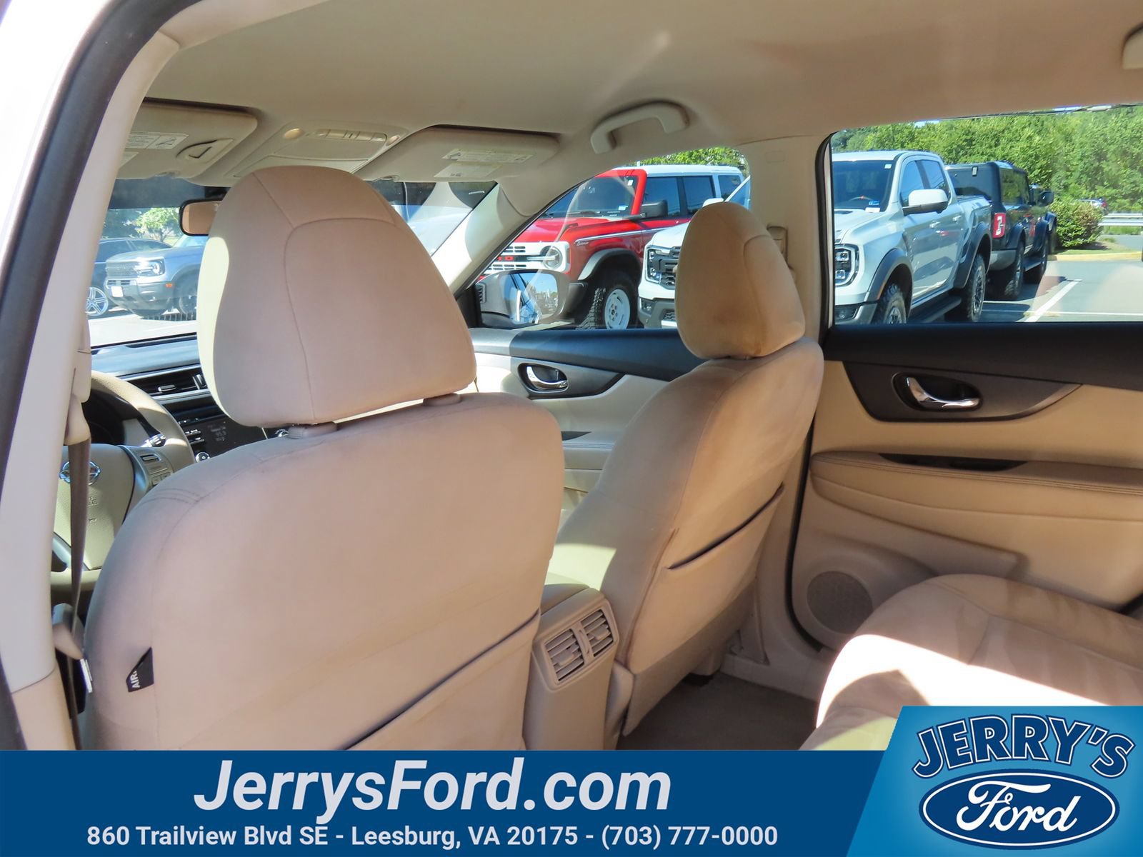 Used 2015 Nissan Rogue S AWD/4WD image 26