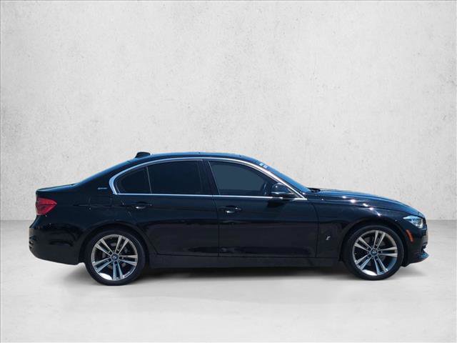 Used 2018 BMW 330e w/ Convenience Package RWD image 4