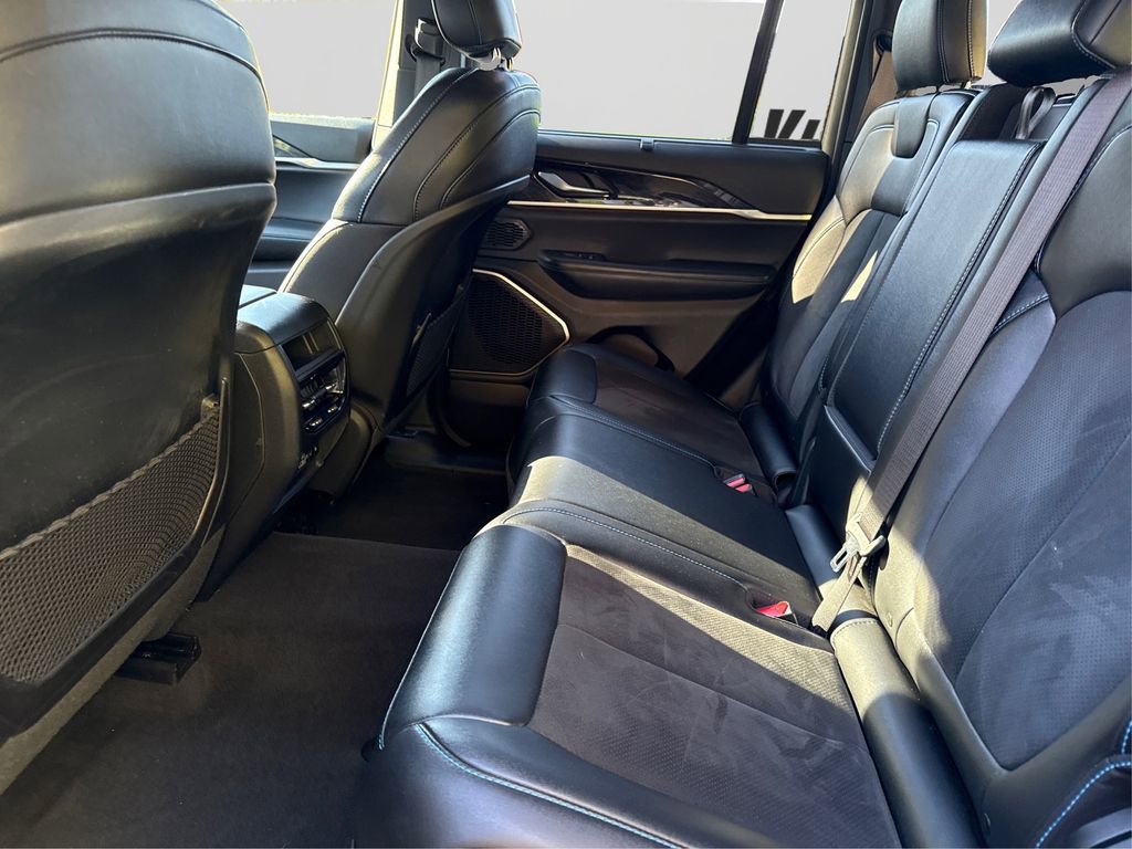 Used 2023 Jeep Grand Cherokee Trailhawk w/ Luxury Tech Group III image 10