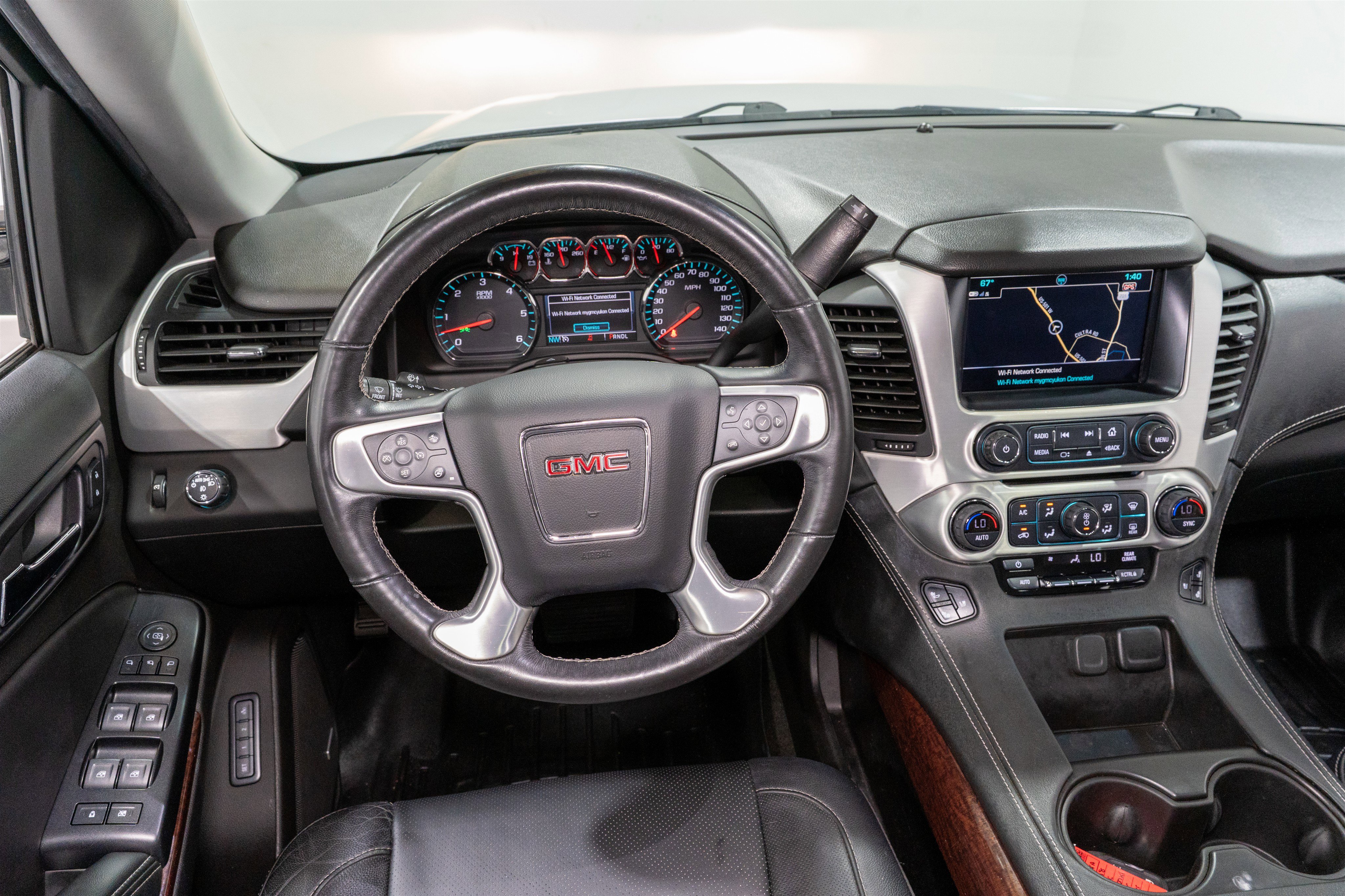 Used 2018 GMC Yukon XL SLT w/ Open Road Package RWD image 11