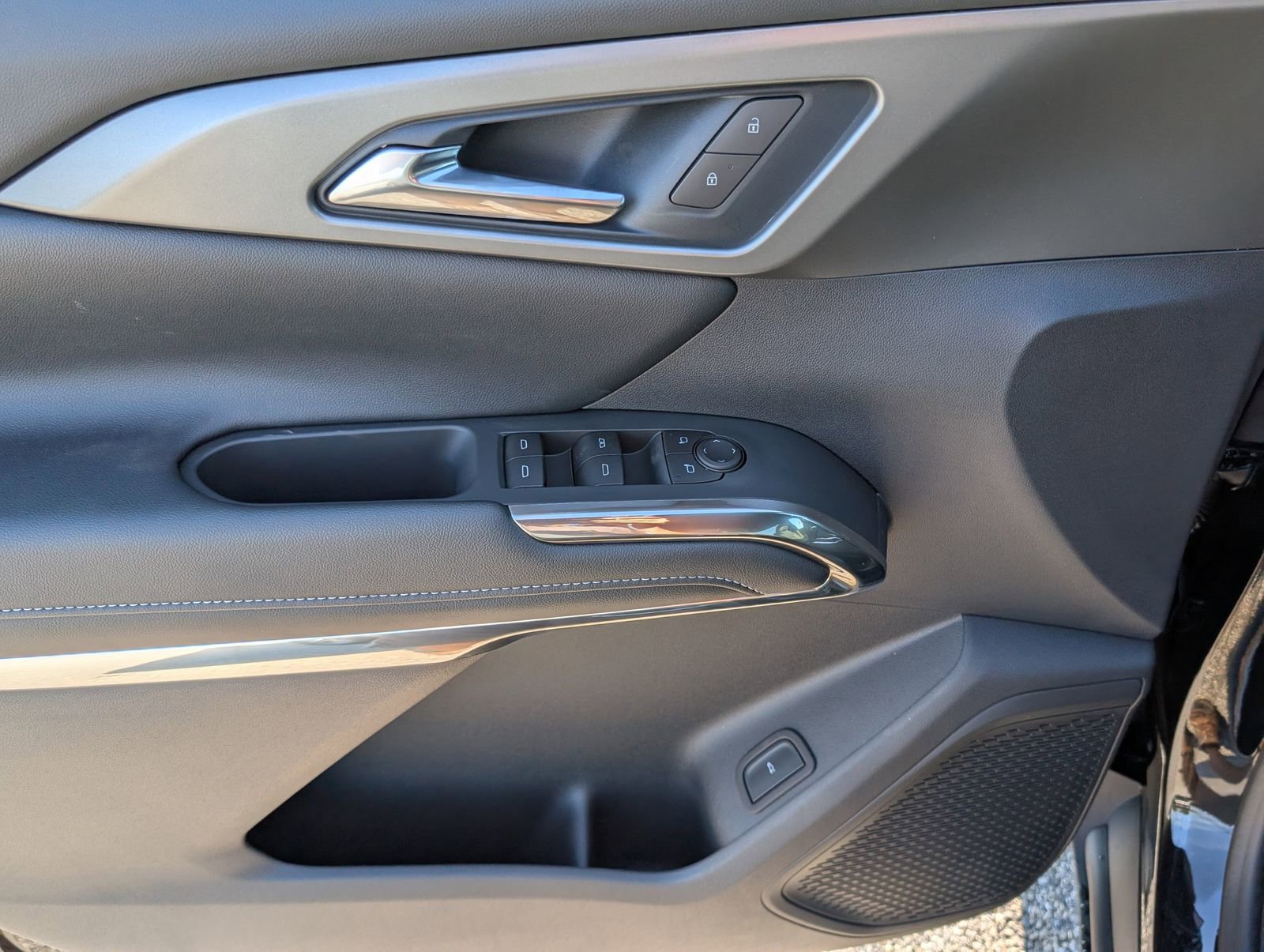 New 2026 Chevrolet Traverse LT w/ Driver Confidence Package image 17