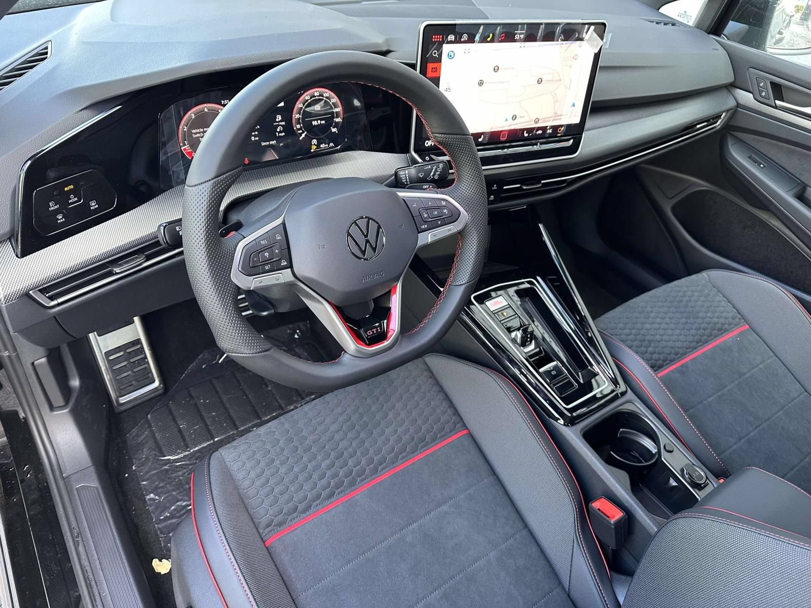 New 2026 Volkswagen GTI SE FWD image 10