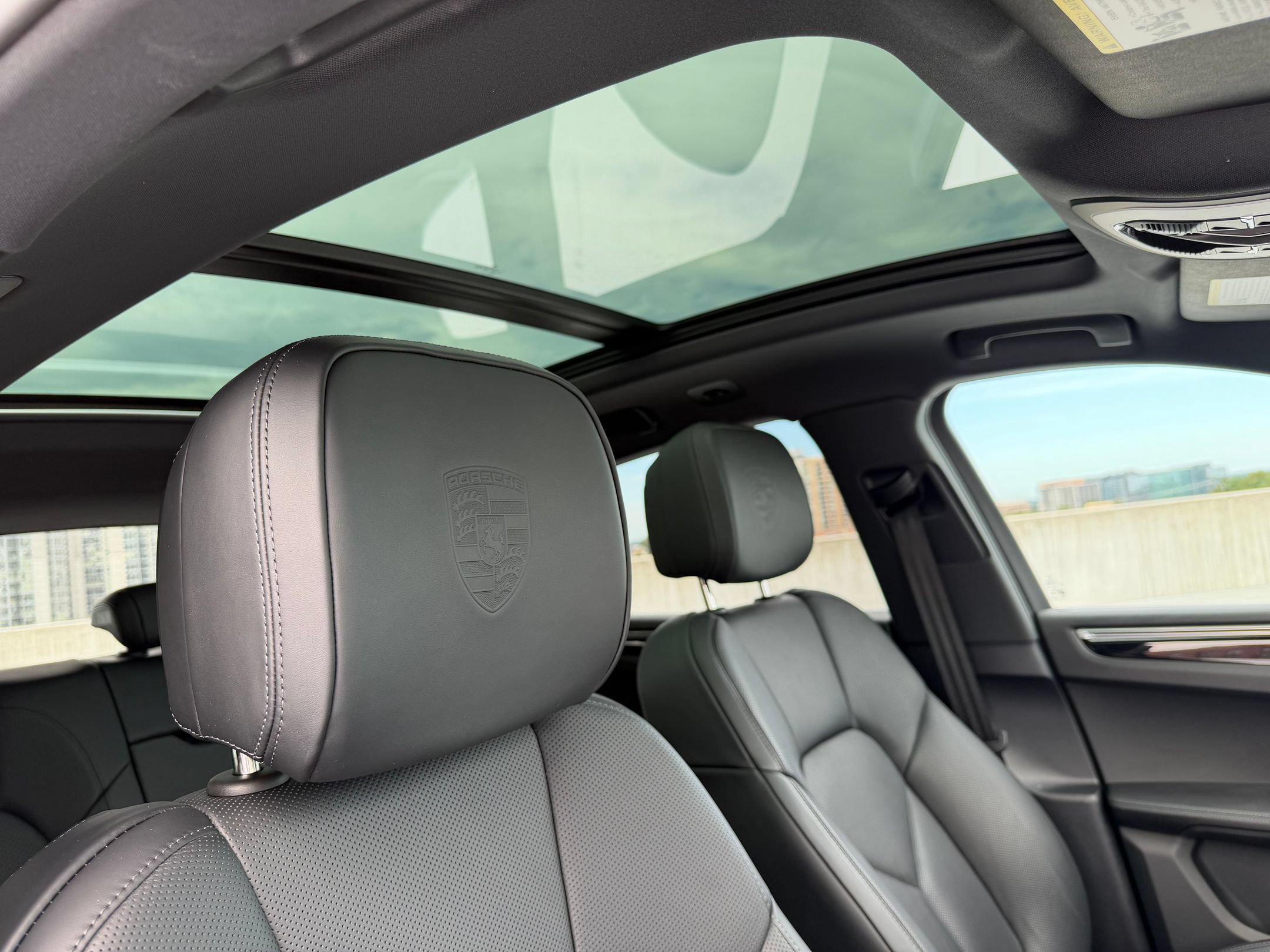 Certified 2026 Porsche Macan AWD/4WD image 22