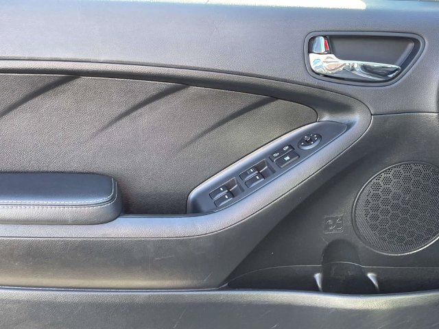 Used 2016 Kia Forte LX FWD image 14