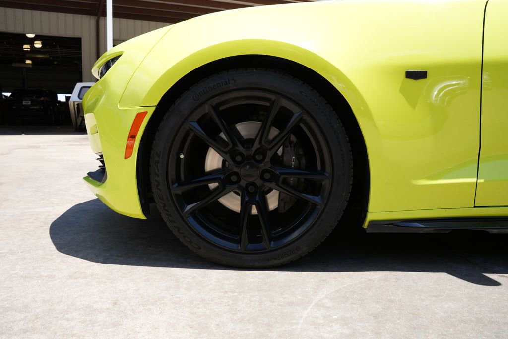 Used 2021 Chevrolet Camaro SS RWD image 26