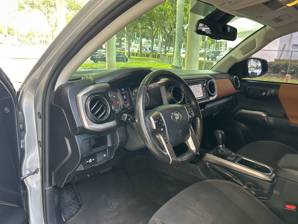 Used 2019 Toyota Tacoma SR5 RWD image 6
