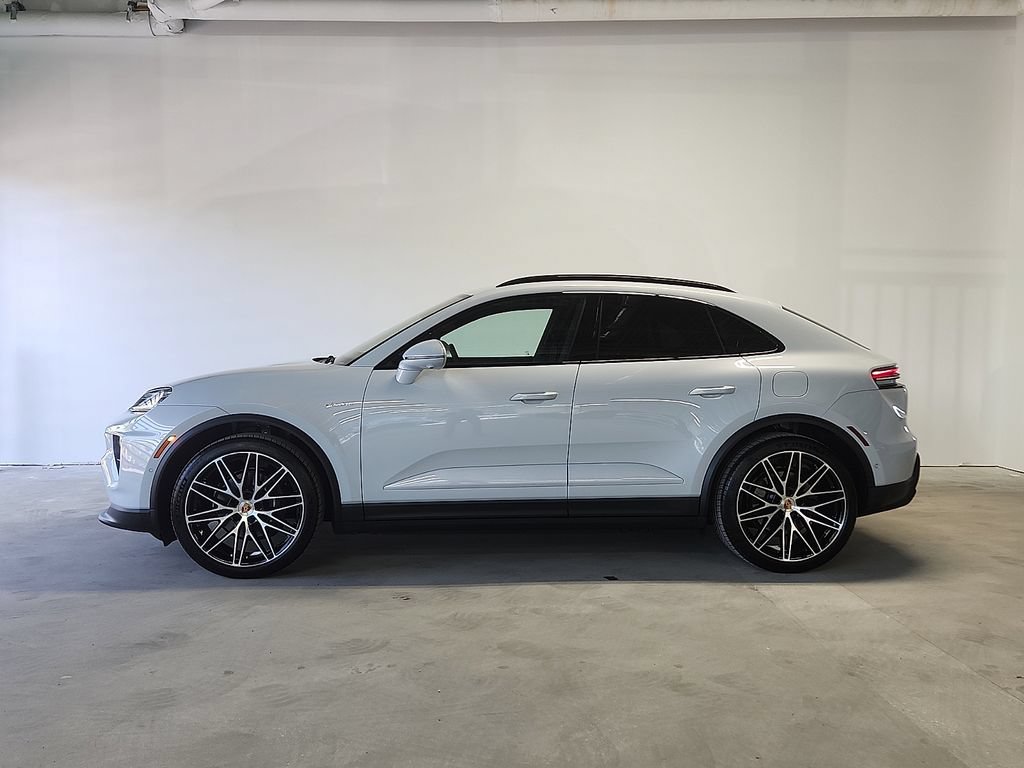 New 2026 Porsche Macan 4 Electric AWD/4WD image 2