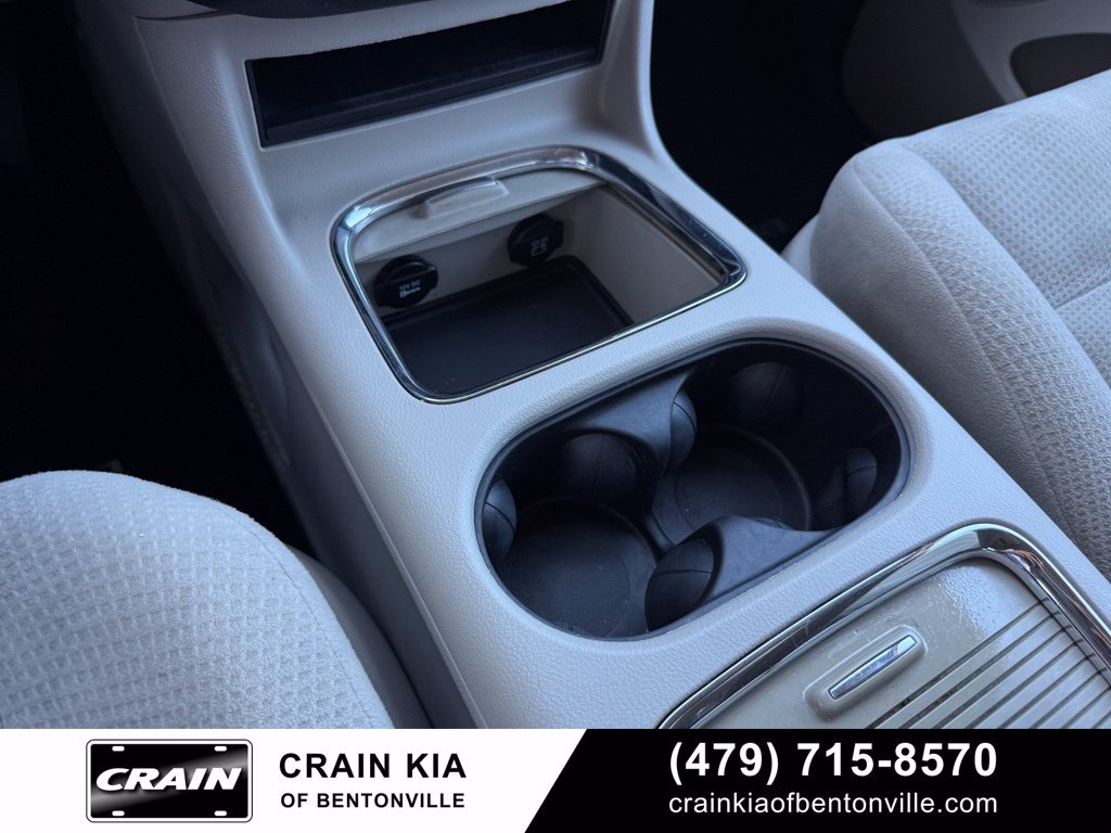 Used 2014 Dodge Grand Caravan SXT w/ UConnect Hands-Free Group FWD image 18