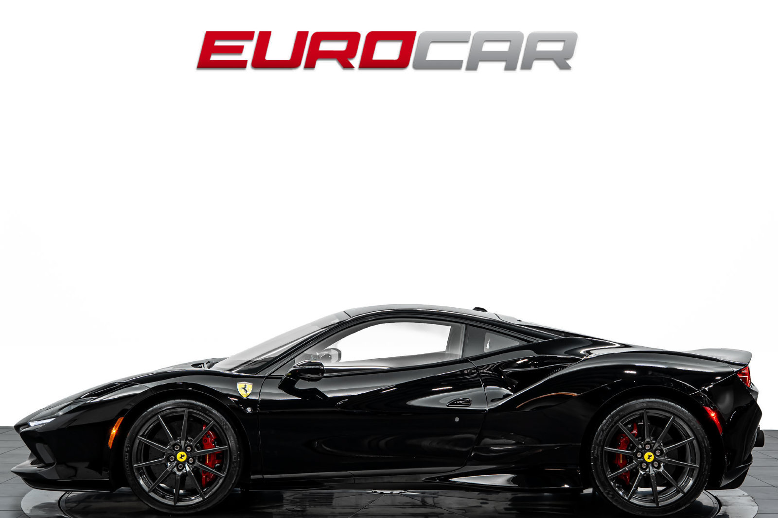 Used 2022 Ferrari F8 Tributo RWD image 2