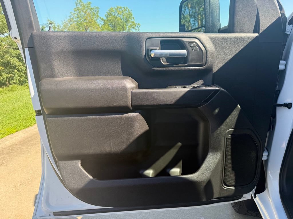 Used 2025 Chevrolet Silverado 2500 Custom w/ Custom Value Package RWD image 26