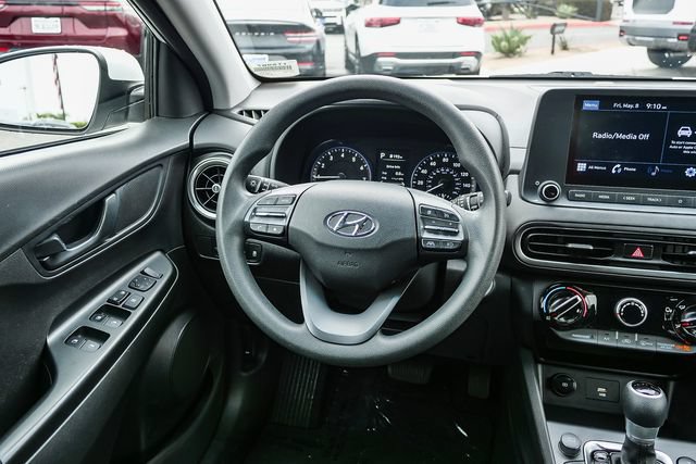 Certified 2022 Hyundai Kona SEL AWD/4WD image 16