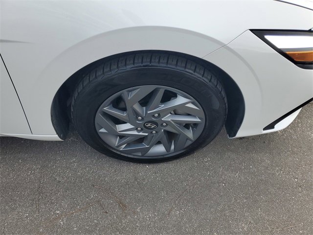 Used 2024 Hyundai Elantra SEL image 6