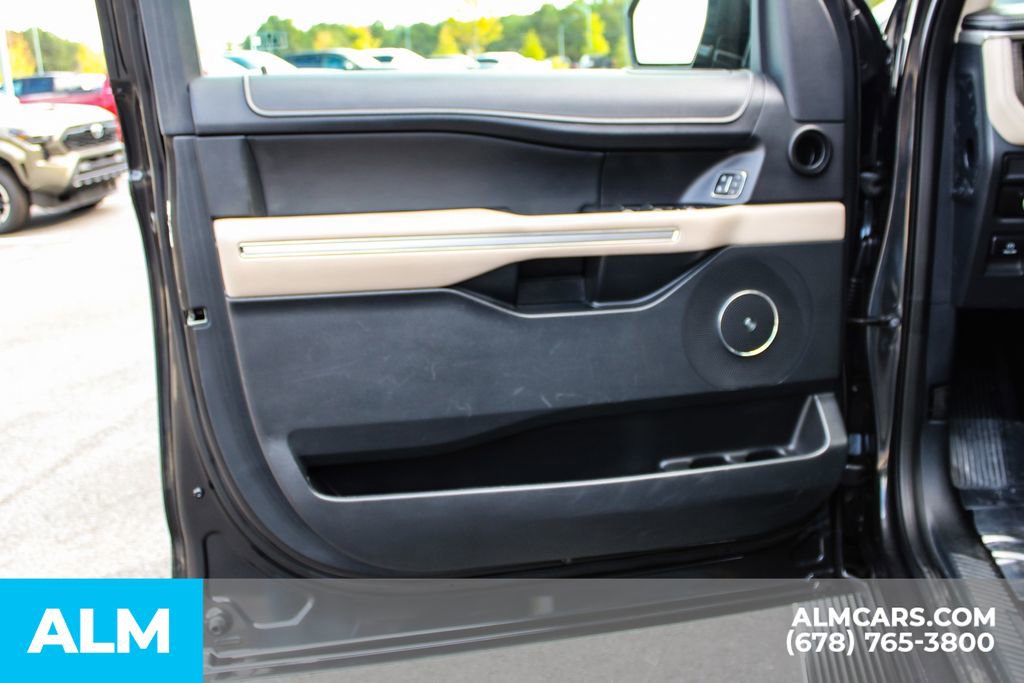 Used 2023 Ford Expedition Max Limited image 37