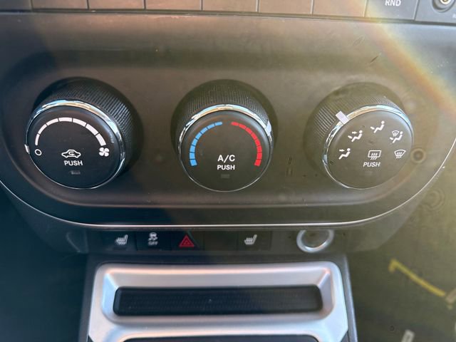 Used 2016 Jeep Compass High Altitude image 27