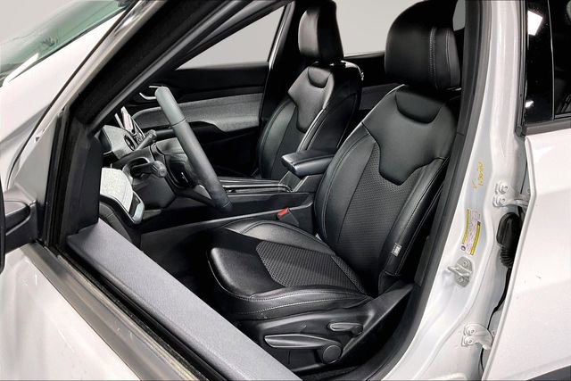 Used 2024 Jeep Compass Latitude image 21