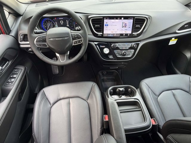 New 2027 Chrysler Pacifica LX FWD image 7