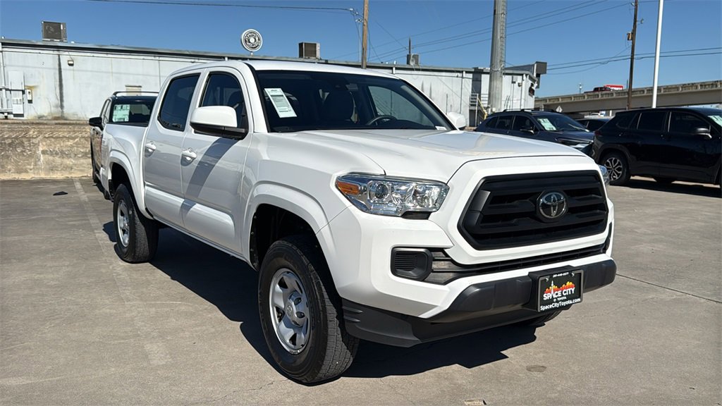 Used 2023 Toyota Tacoma SR image 3