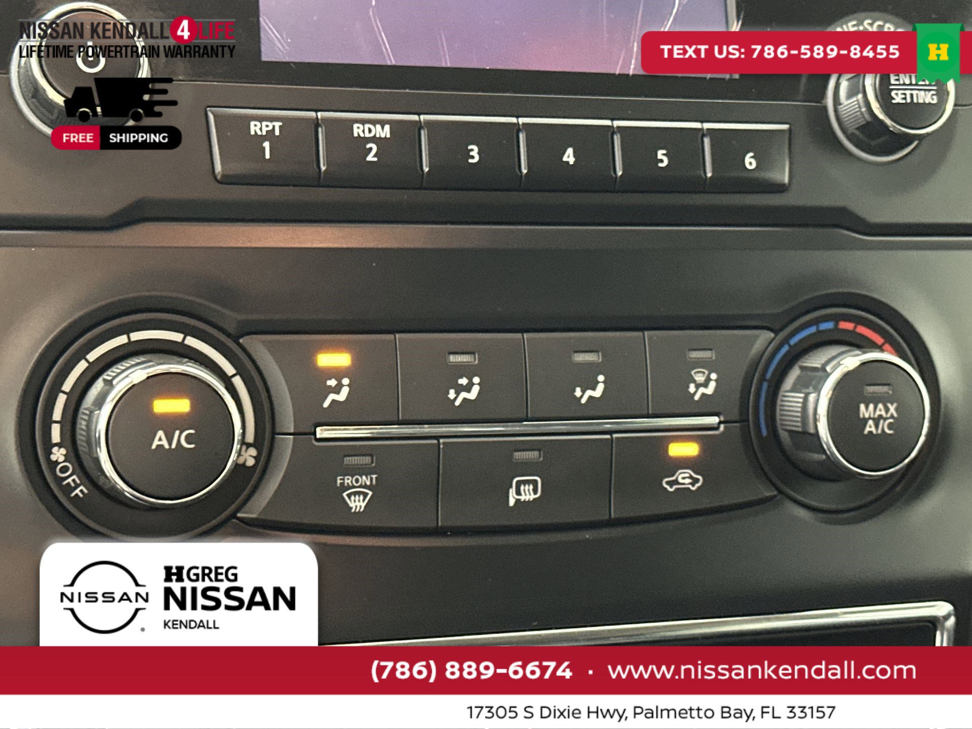 Used 2018 Nissan Titan SV image 23
