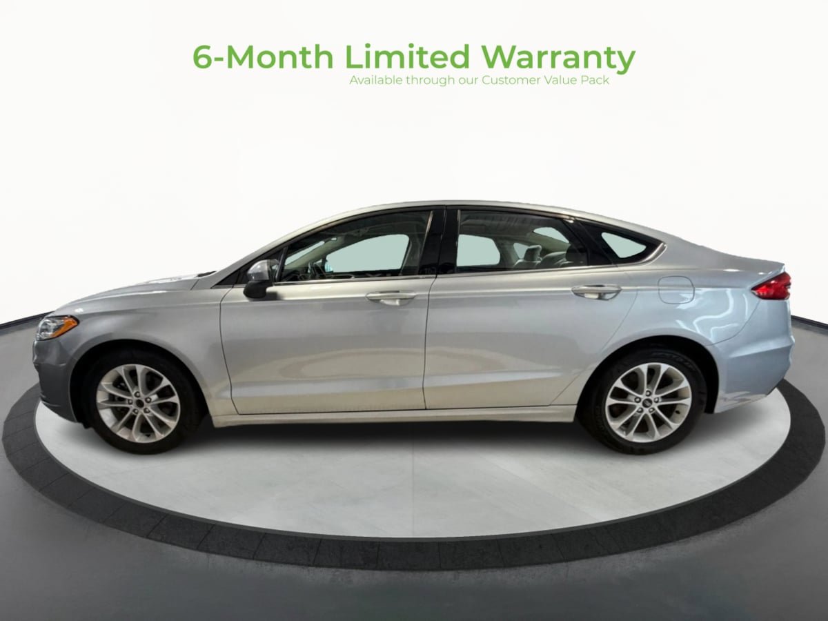 Used 2020 Ford Fusion SE image 4