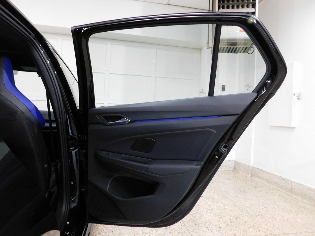 Used 2025 Volkswagen Golf 2.0T image 96