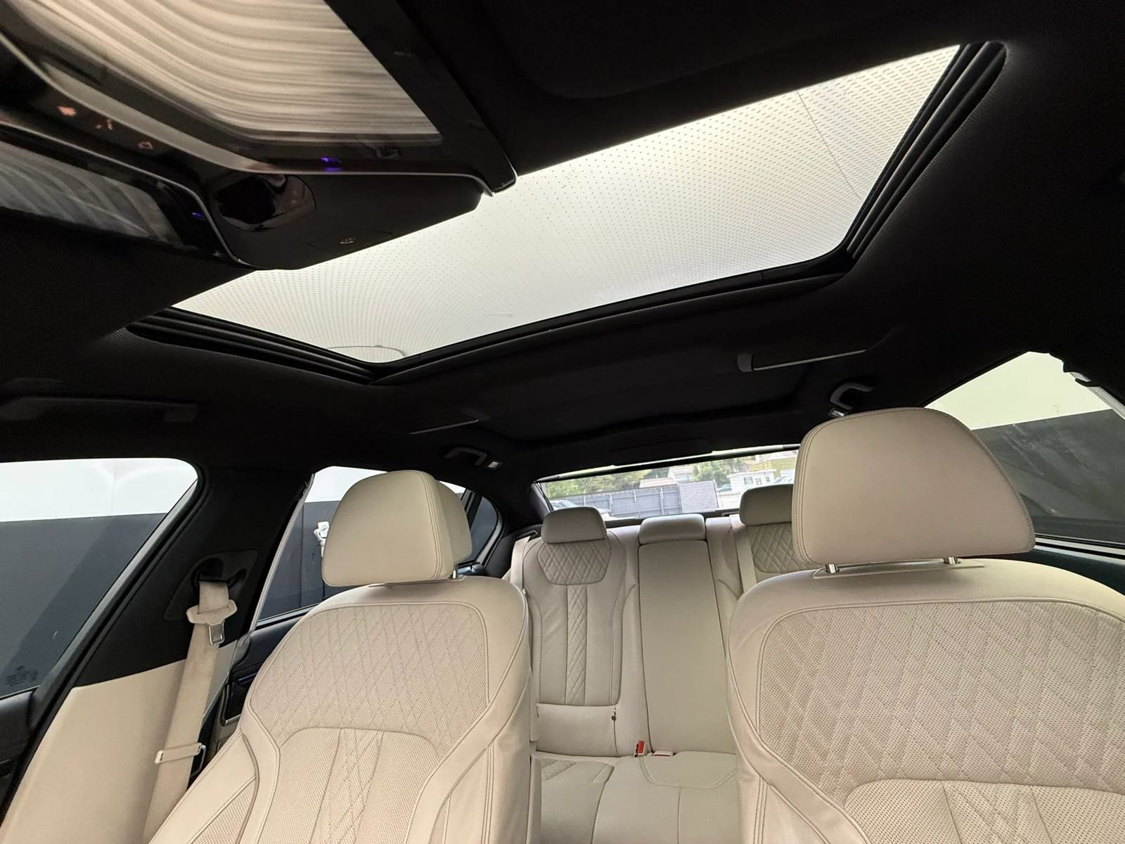 Used 2019 BMW 750i xDrive w/ Executive Package AWD/4WD image 54