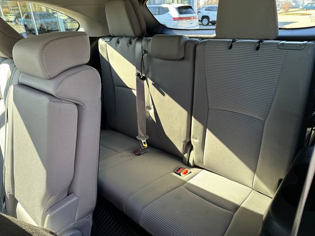 Used 2023 Toyota Highlander LE AWD/4WD image 32