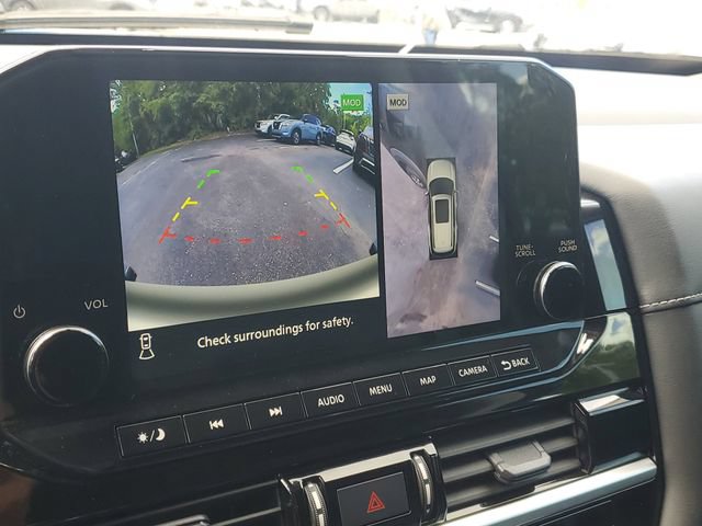 Used 2024 Nissan Pathfinder SL FWD image 23
