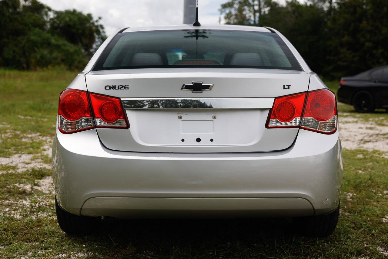 Used 2013 Chevrolet Cruze LT FWD image 7