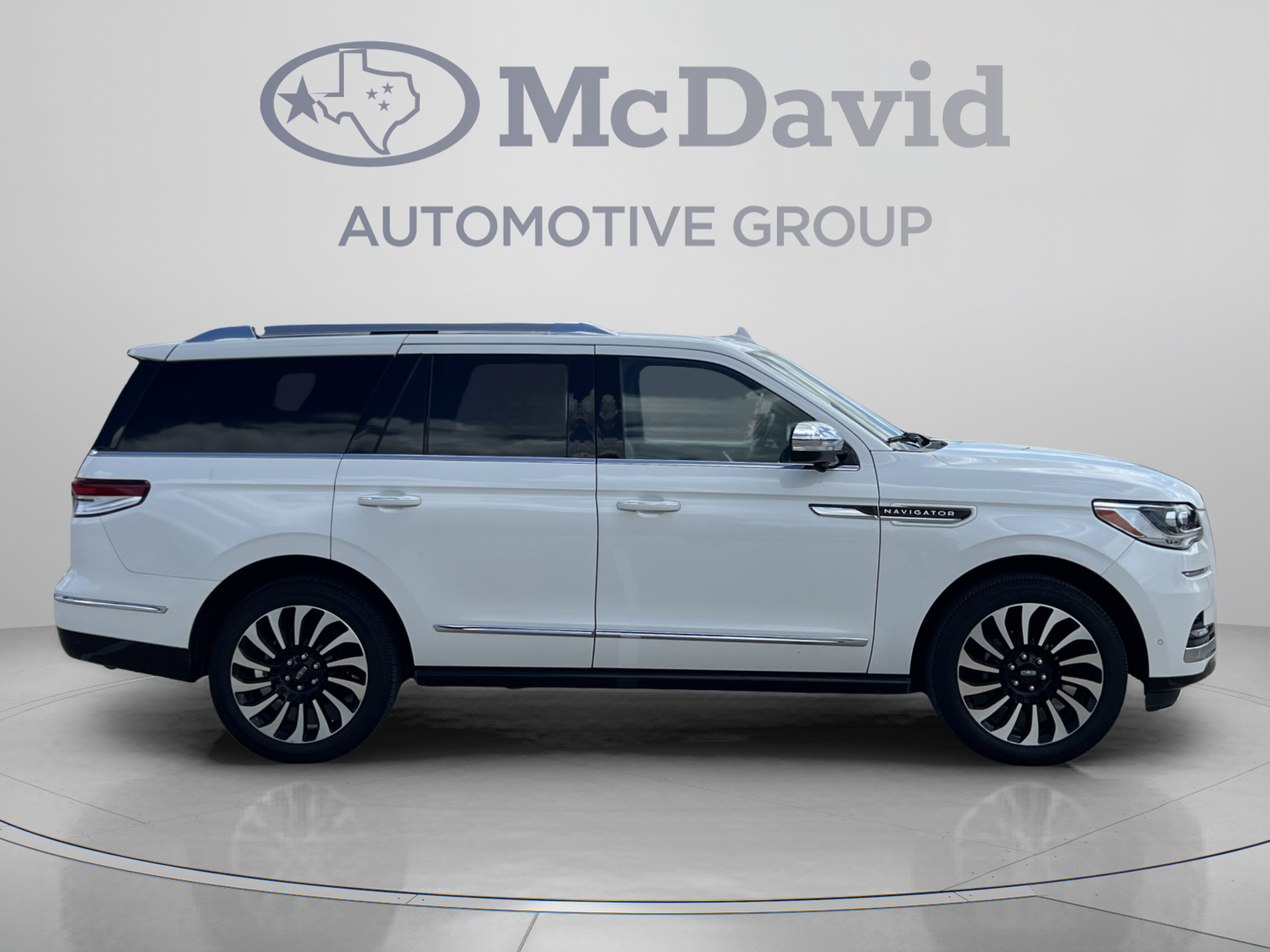 Used 2023 Lincoln Navigator Black Label AWD/4WD image 7