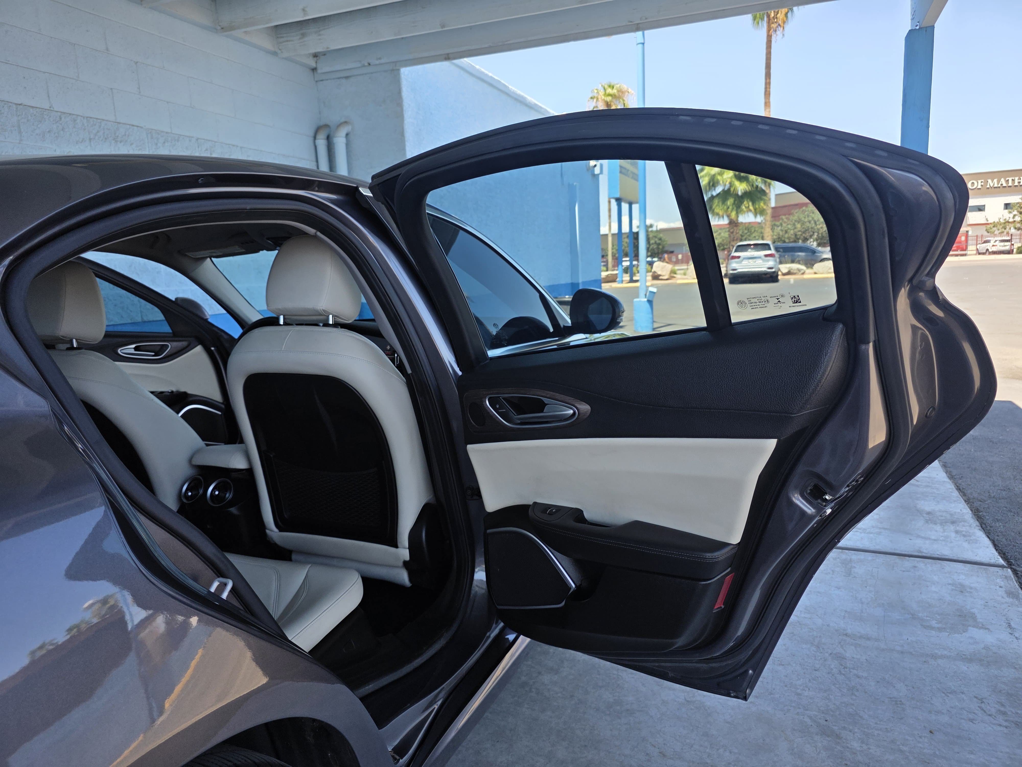 Used 2019 Alfa Romeo Giulia Ti RWD image 17