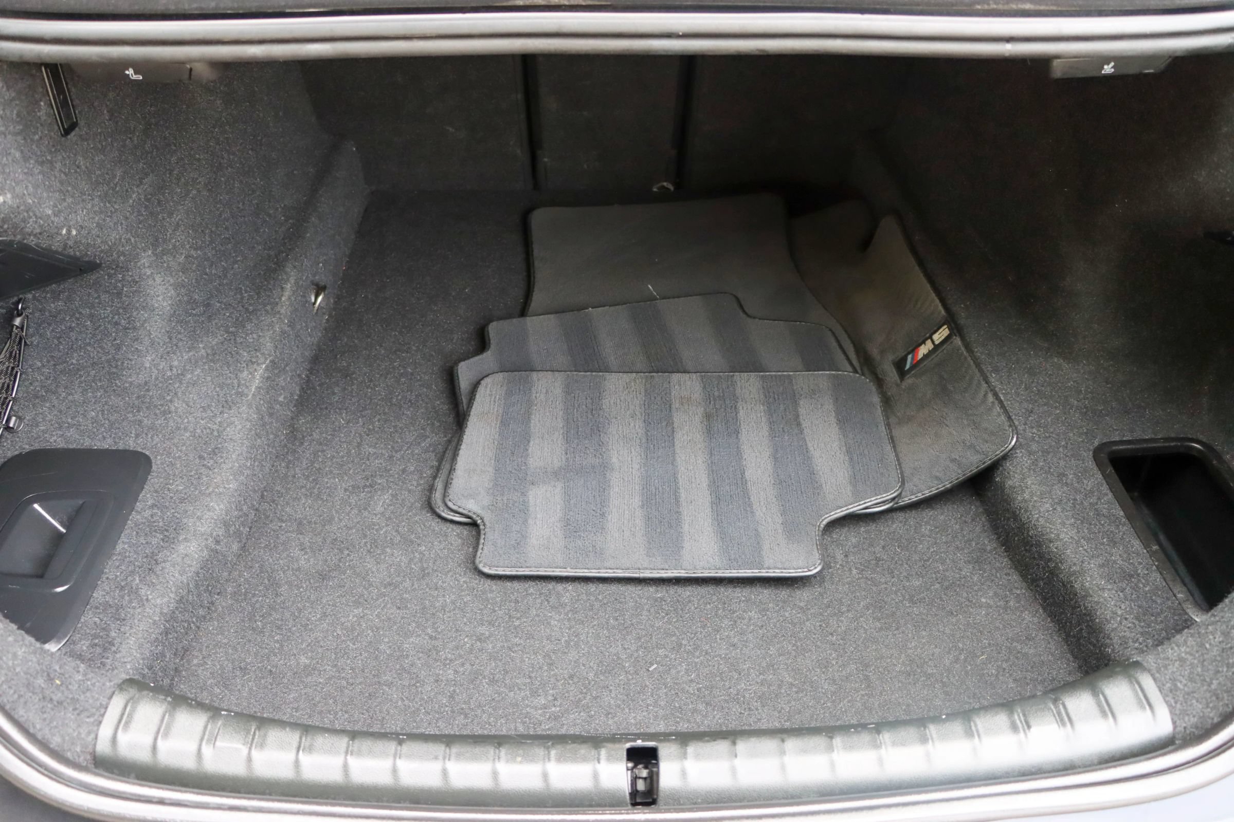 Used 2017 BMW 540i RWD image 24