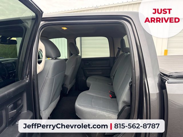 Used 2017 RAM 1500 Express AWD/4WD image 8