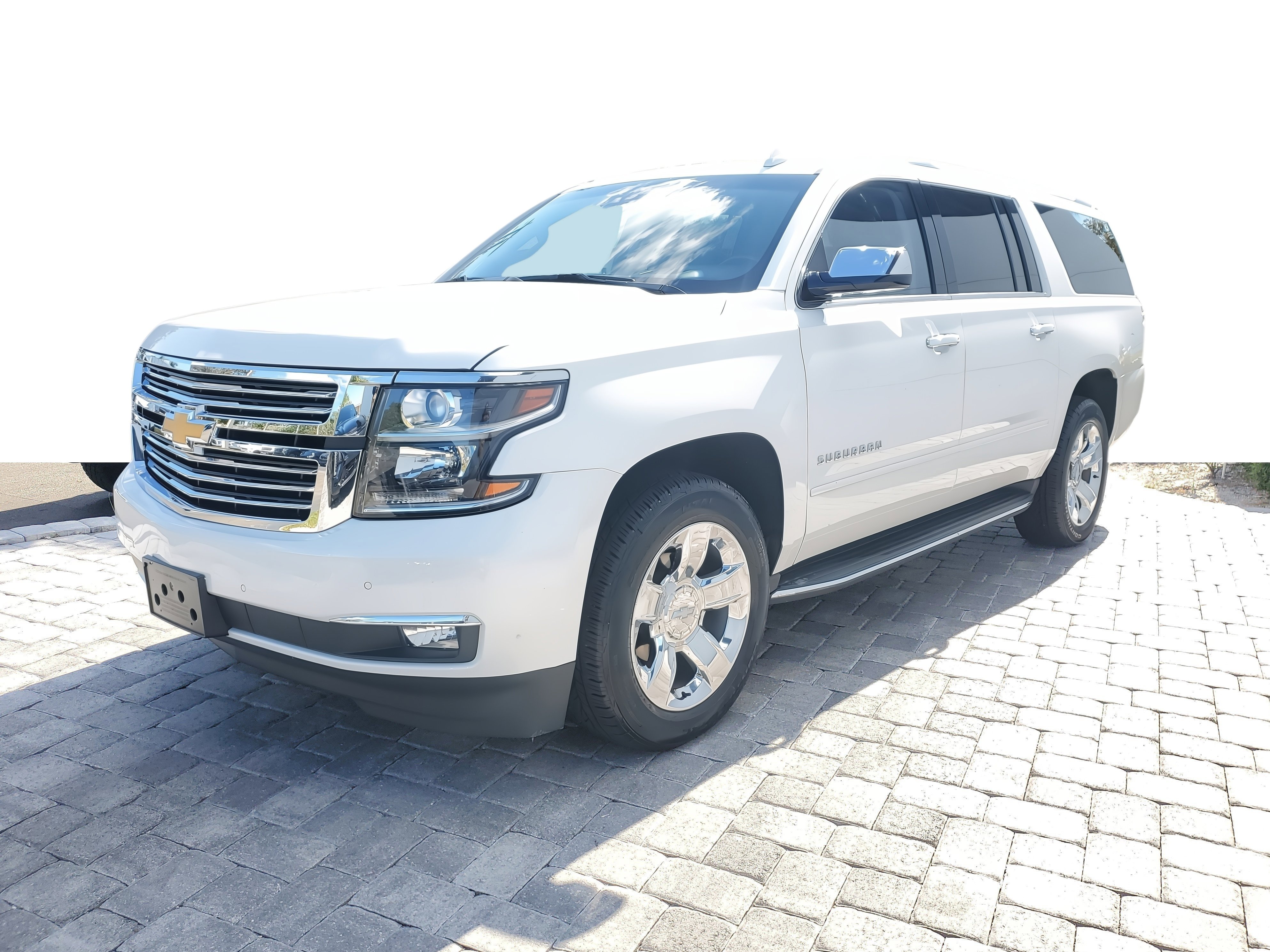 Used 2020 Chevrolet Suburban Premier image 3