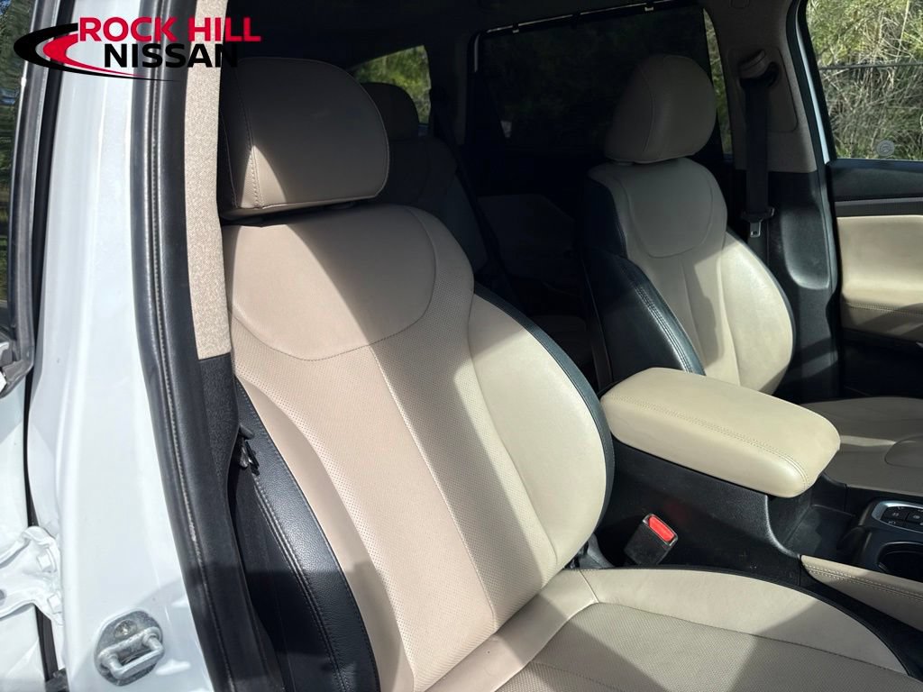 Used 2019 Hyundai Santa Fe AWD image 35