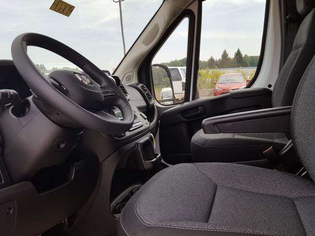 New 2024 RAM ProMaster 1500 w/ Convenience Group image 8