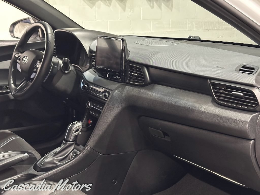 Used 2022 Hyundai Veloster N FWD image 18