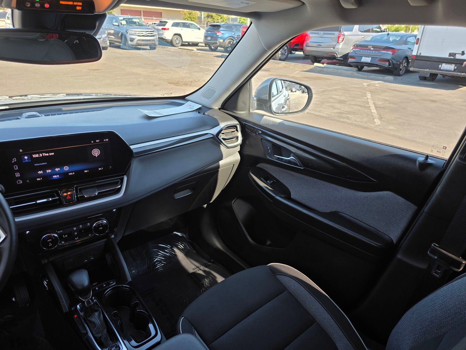 Used 2024 Chevrolet TrailBlazer LT w/ Convenience Package image 22