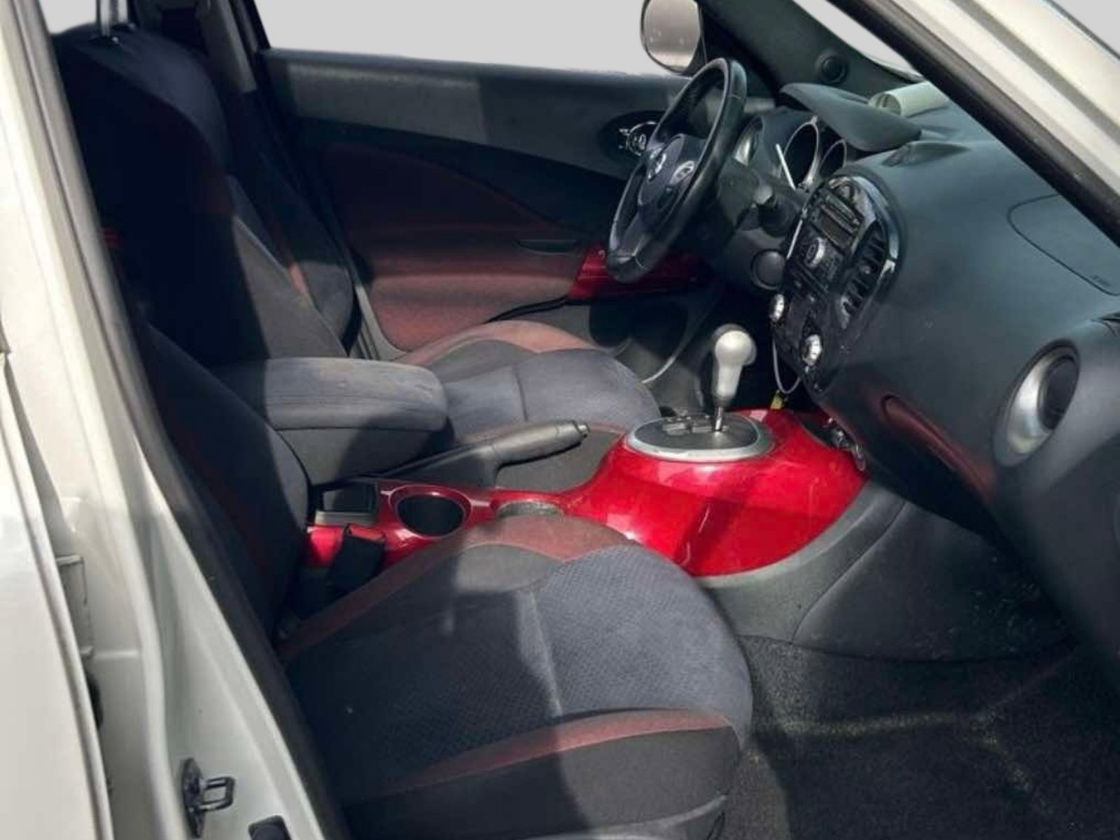 Used 2014 Nissan Juke SV AWD/4WD image 4