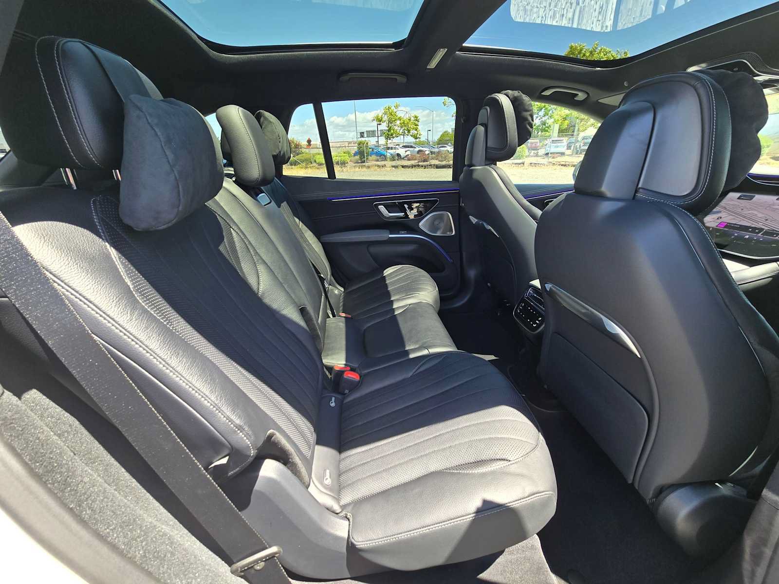 New 2026 Mercedes-Benz EQS 400 4MATIC SUV image 12