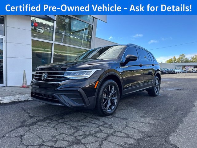 Certified 2022 Volkswagen Tiguan SE w/ Panoramic Sunroof Package AWD/4WD image 2