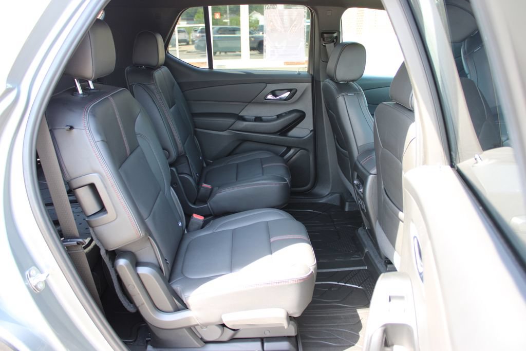 Certified 2023 Chevrolet Traverse RS w/ LPO, Floor Liner Package AWD/4WD image 51