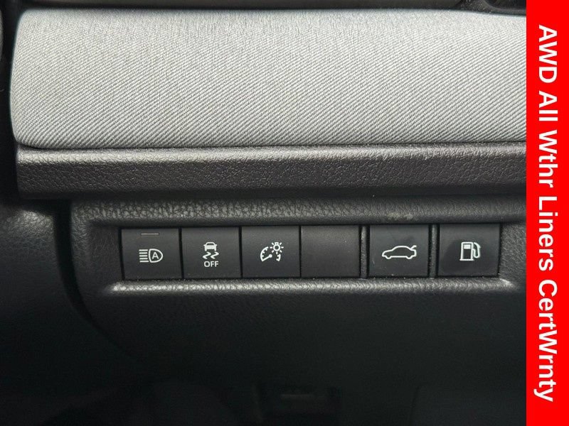 Used 2025 Toyota Camry LE AWD/4WD image 29