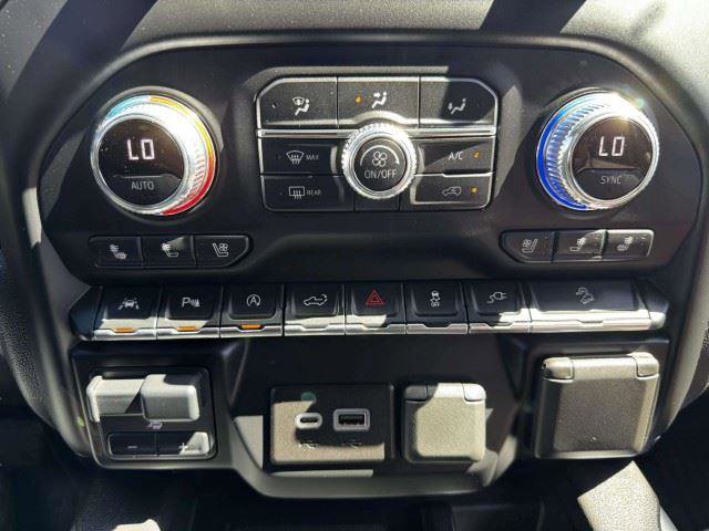 Used 2020 GMC Sierra 1500 AT4 w/ AT4 Premium Package AWD/4WD image 34