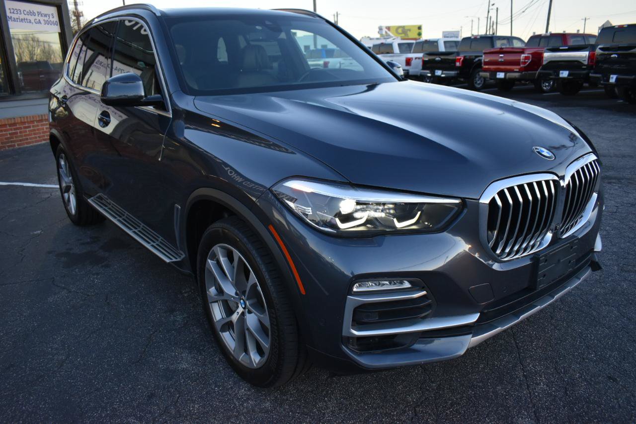 Used 2019 BMW X5 xDrive50i w/ Parking Assistance Package AWD/4WD image 4