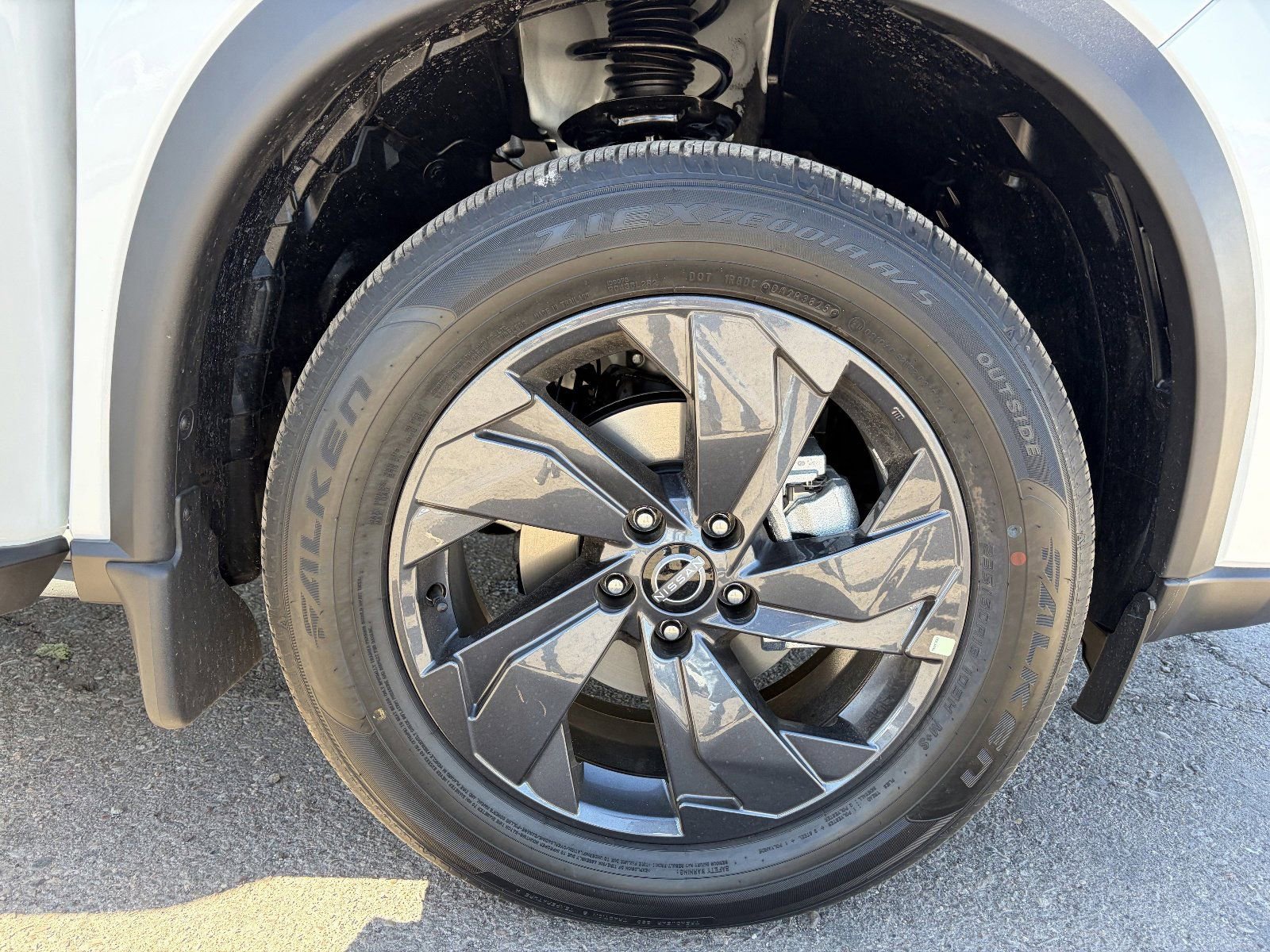 New 2026 Nissan Rogue SV image 10