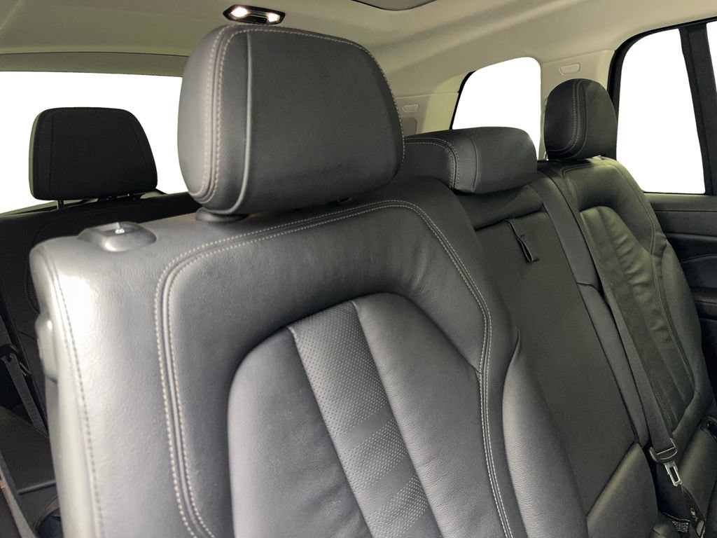Used 2020 BMW X7 xDrive40i w/ Premium Package AWD/4WD image 45
