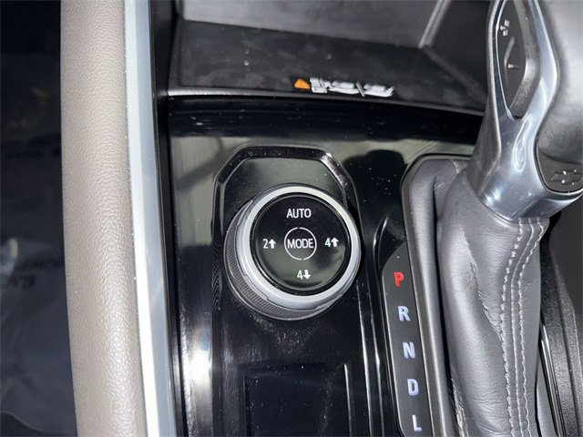 Used 2024 Chevrolet Colorado ZR2 w/ ZR2 Convenience Package III image 36