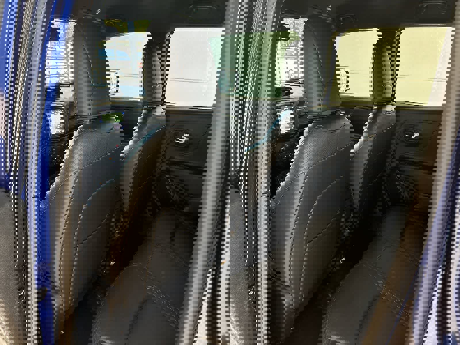 Used 2020 Jeep Renegade Altitude image 11