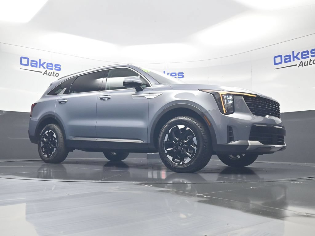 Certified 2025 Kia Sorento S AWD/4WD image 39
